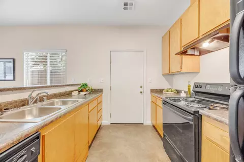 Kitchen - 455 Sequoia Ln, Sebastopol, CA 95472 photo 1 of 6