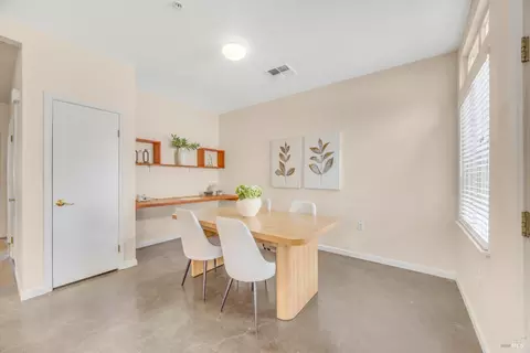 Dining - 455 Sequoia Ln, Sebastopol, CA 95472 photo 1 of 4