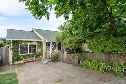 225 Steffan St, Vallejo, CA 94591