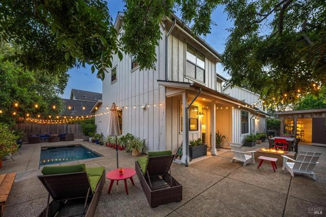 302 Hatchery Ln, Sonoma, CA 95476