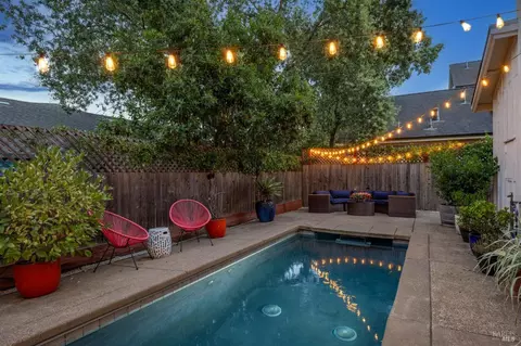 302 Hatchery Ln, Sonoma, CA 95476 photo 2