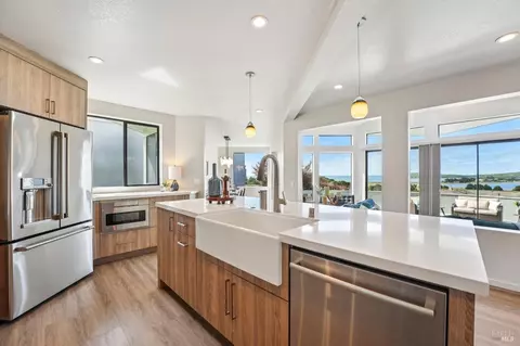 Kitchen - 141 Cypress Loop, Bodega Bay, CA 94923 photo 3 of 4