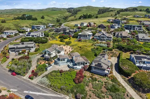 View/Area - 141 Cypress Loop, Bodega Bay, CA 94923 photo 3 of 5
