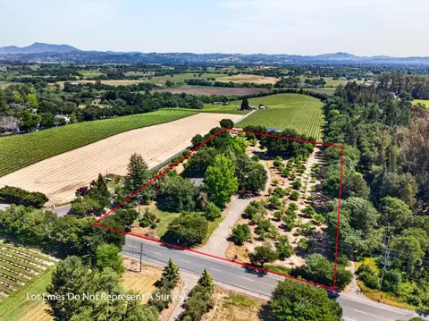 2062 Laguna Rd, Santa Rosa, CA 95401