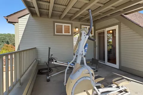 Exterior - 218 Grove St, Windsor, CA 95492 photo 9 of 17
