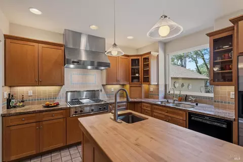 Kitchen - 218 Grove St, Windsor, CA 95492 photo 1 of 5