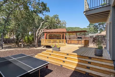 Exterior - 218 Grove St, Windsor, CA 95492 photo 5 of 17
