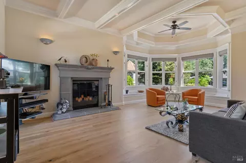 Living - 218 Grove St, Windsor, CA 95492 photo 1 of 2