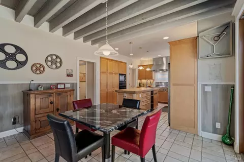 Dining - 218 Grove St, Windsor, CA 95492 photo 3 of 4
