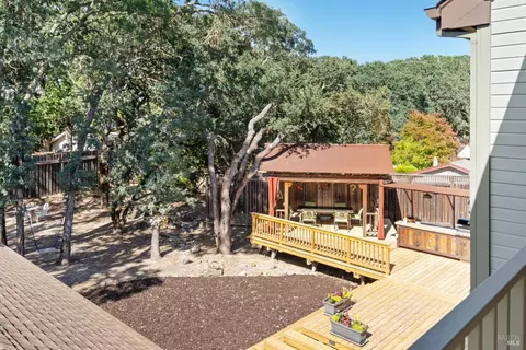 Exterior - 218 Grove St, Windsor, CA 95492 photo 11 of 17