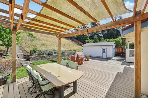 Exterior - 172 Easson Ct, Vallejo, CA 94591 photo 7 of 15