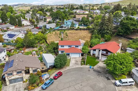 View/Area - 172 Easson Ct, Vallejo, CA 94591 photo 3 of 13