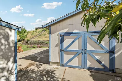 Exterior - 172 Easson Ct, Vallejo, CA 94591 photo 10 of 15