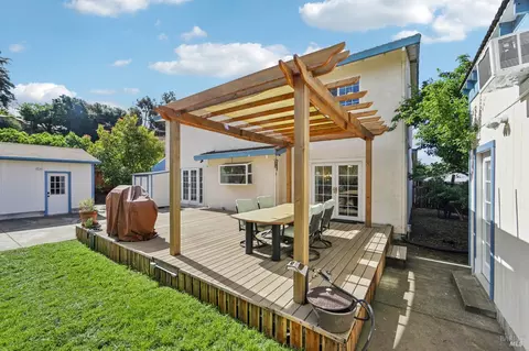 Exterior - 172 Easson Ct, Vallejo, CA 94591 photo 6 of 15