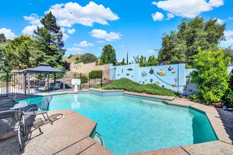 Exterior - 573 Rambleton Dr, Vacaville, CA 95688 photo 17 of 19