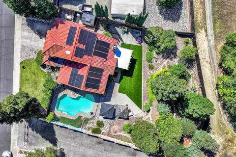 View/Area - 573 Rambleton Dr, Vacaville, CA 95688 photo 7 of 8