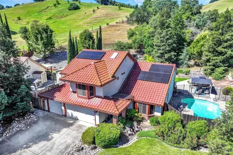 View/Area - 573 Rambleton Dr, Vacaville, CA 95688 photo 2 of 8