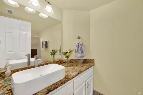 Bath - 573 Rambleton Dr, Vacaville, CA 95688 photo 1 of 4