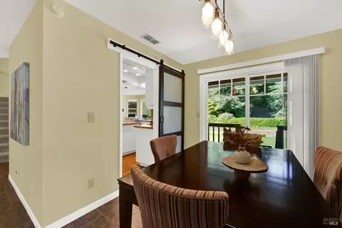 Dining - 573 Rambleton Dr, Vacaville, CA 95688 photo 2 of 6