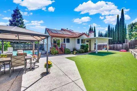 Exterior - 573 Rambleton Dr, Vacaville, CA 95688 photo 2 of 19