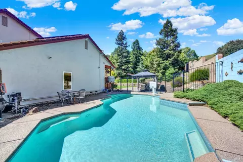 Exterior - 573 Rambleton Dr, Vacaville, CA 95688 photo 18 of 19