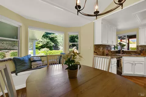 Dining - 573 Rambleton Dr, Vacaville, CA 95688 photo 5 of 6