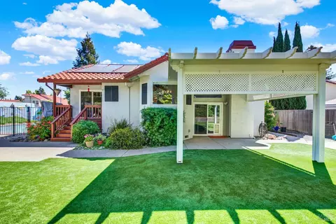 Exterior - 573 Rambleton Dr, Vacaville, CA 95688 photo 4 of 19