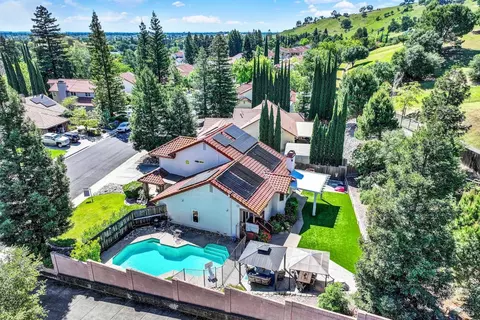 View/Area - 573 Rambleton Dr, Vacaville, CA 95688 photo 6 of 8