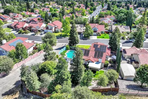 View/Area - 573 Rambleton Dr, Vacaville, CA 95688 photo 5 of 8