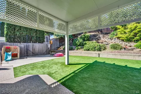 Exterior - 573 Rambleton Dr, Vacaville, CA 95688 photo 8 of 19