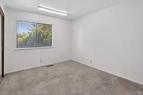 Bedroom - 682 Hillside Dr, Fairfield, CA 94533 photo 1 of 4
