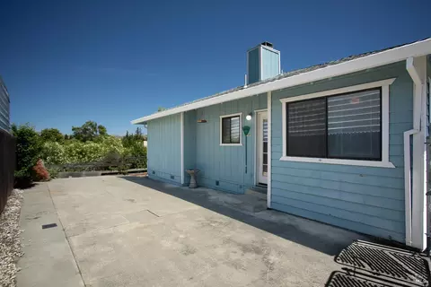 Exterior - 682 Hillside Dr, Fairfield, CA 94533 photo 4 of 10