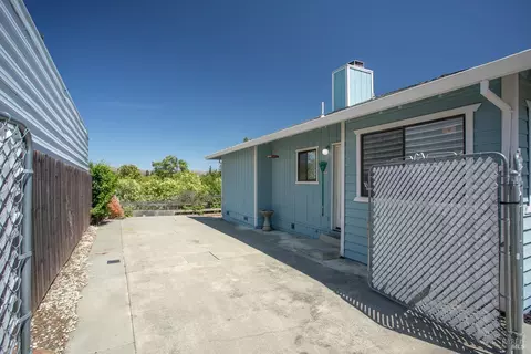 Exterior - 682 Hillside Dr, Fairfield, CA 94533 photo 2 of 10