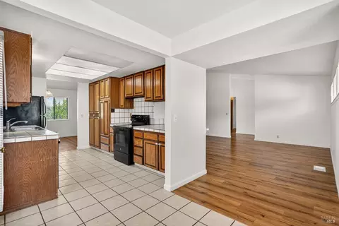 Kitchen - 682 Hillside Dr, Fairfield, CA 94533 photo 6 of 6