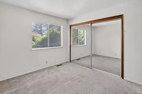 Bedroom - 682 Hillside Dr, Fairfield, CA 94533 photo 4 of 4