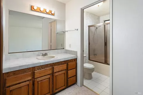 Bath - 682 Hillside Dr, Fairfield, CA 94533 photo 3 of 3