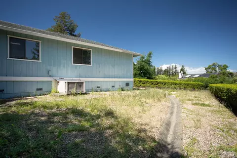 Exterior - 682 Hillside Dr, Fairfield, CA 94533 photo 9 of 10
