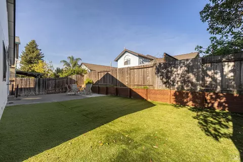 Exterior - 690 Claudius Way, Windsor, CA 95492 photo 4 of 7