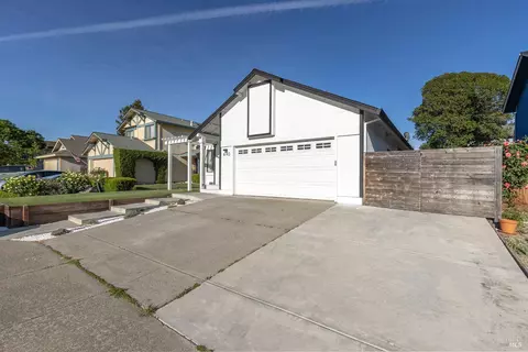 690 Claudius Way, Windsor, CA 95492