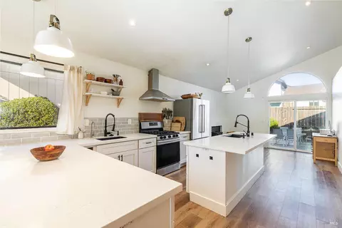 Kitchen - 690 Claudius Way, Windsor, CA 95492 photo 2 of 6