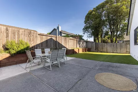 Exterior - 690 Claudius Way, Windsor, CA 95492 photo 2 of 7