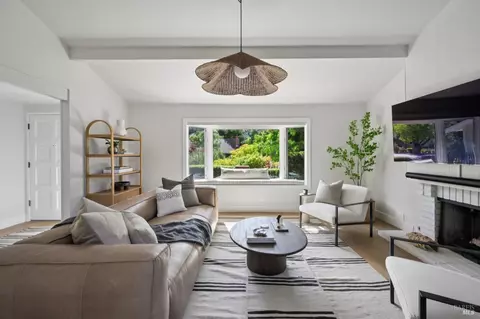 14 Mount Wittenburg Ct, San Rafael, CA 94903