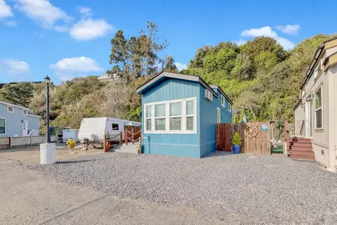 32200 N Harbor Dr #9, Fort Bragg, CA 95437