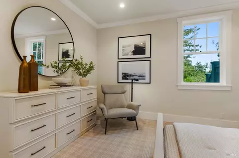 Bedroom - 22 Chestnut Ave, Ross, CA 94957 photo 7 of 11