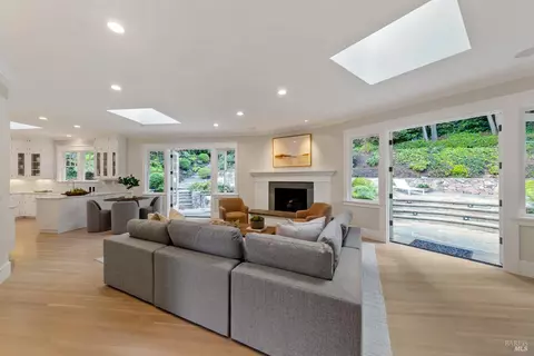 Living - 22 Chestnut Ave, Ross, CA 94957 photo 2 of 11