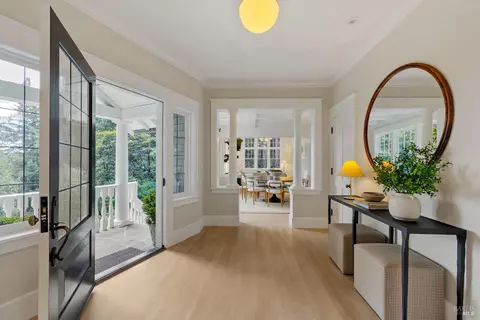 Entry Way - 22 Chestnut Ave, Ross, CA 94957 photo 3 of 7