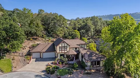 3541 Foxwood Pl, Santa Rosa, CA 95405