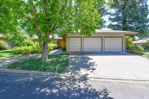 120 Milliken Creek Dr, Napa, CA 94558