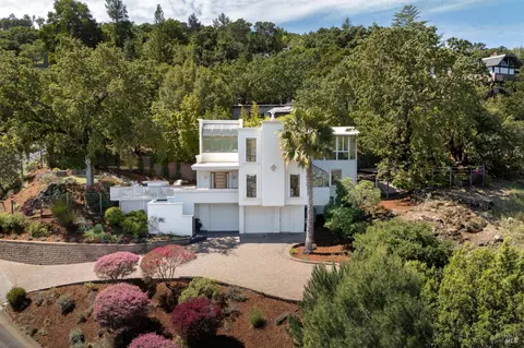 200 Stuyvesant Dr, San Anselmo, CA 94960