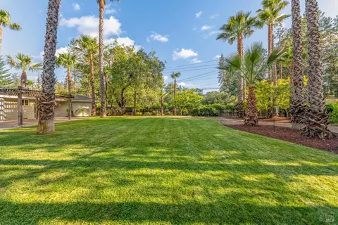 Exterior - 541 Sunset Dr, Angwin, CA 94508 photo 11 of 13